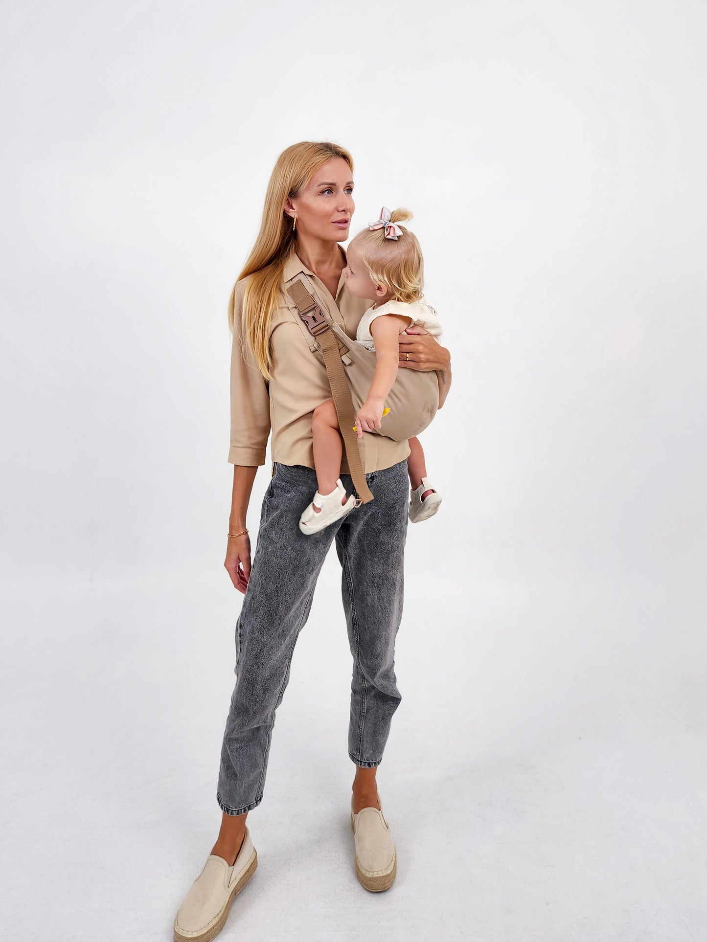 Milk Tea - Toddler Hip Carrier