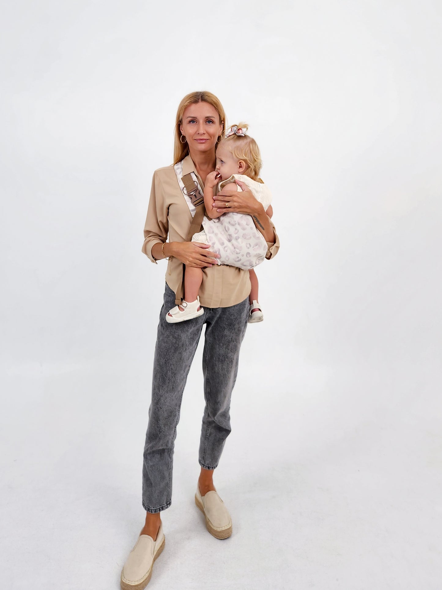 White Leopard - Toddler Hip Carrier