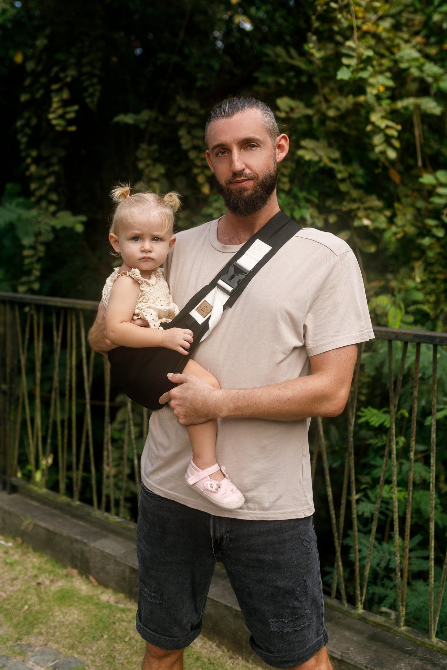 Black - Toddler Hip Carrier