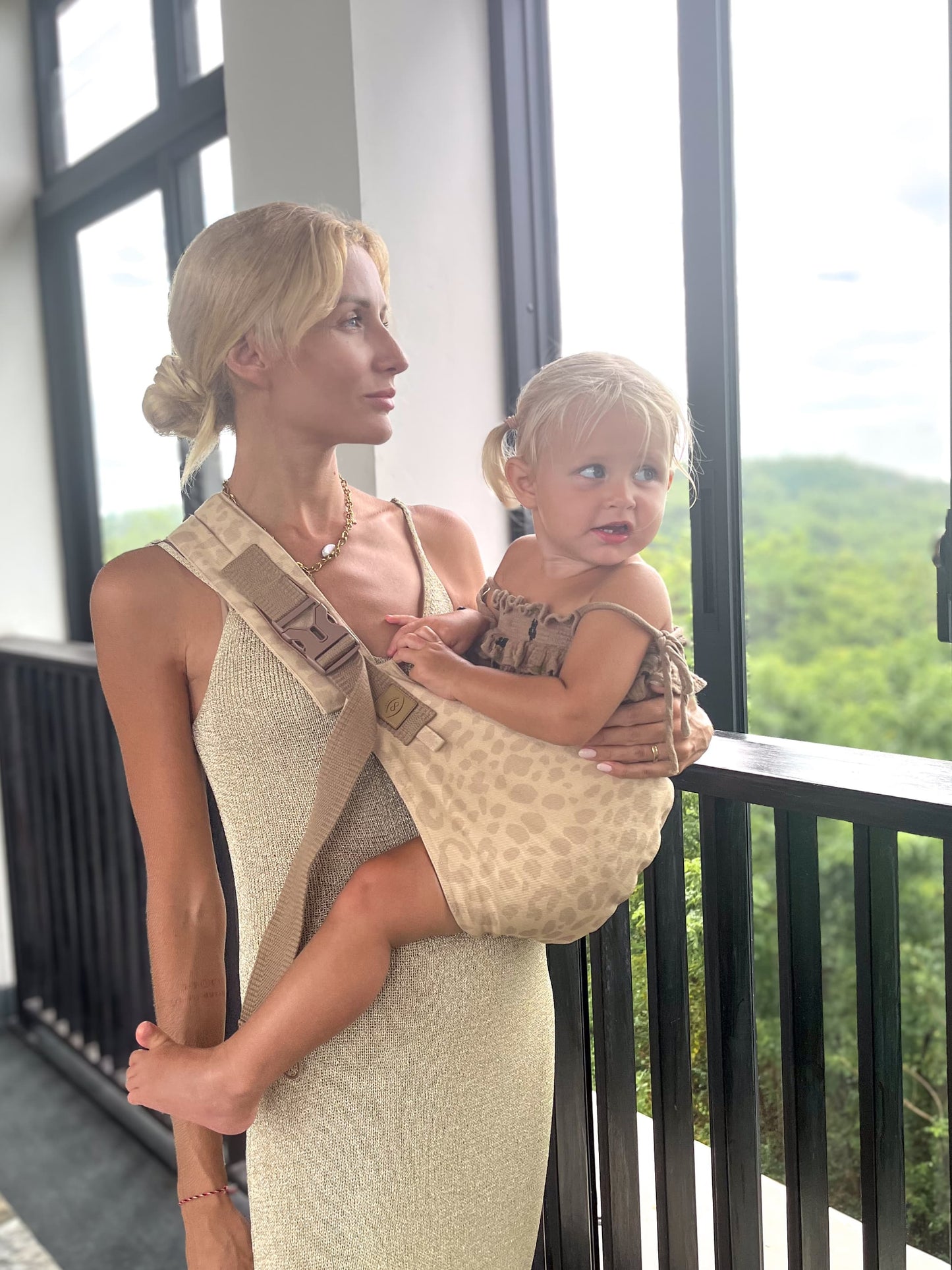 Sand Leopard - Toddler Hip Carrier