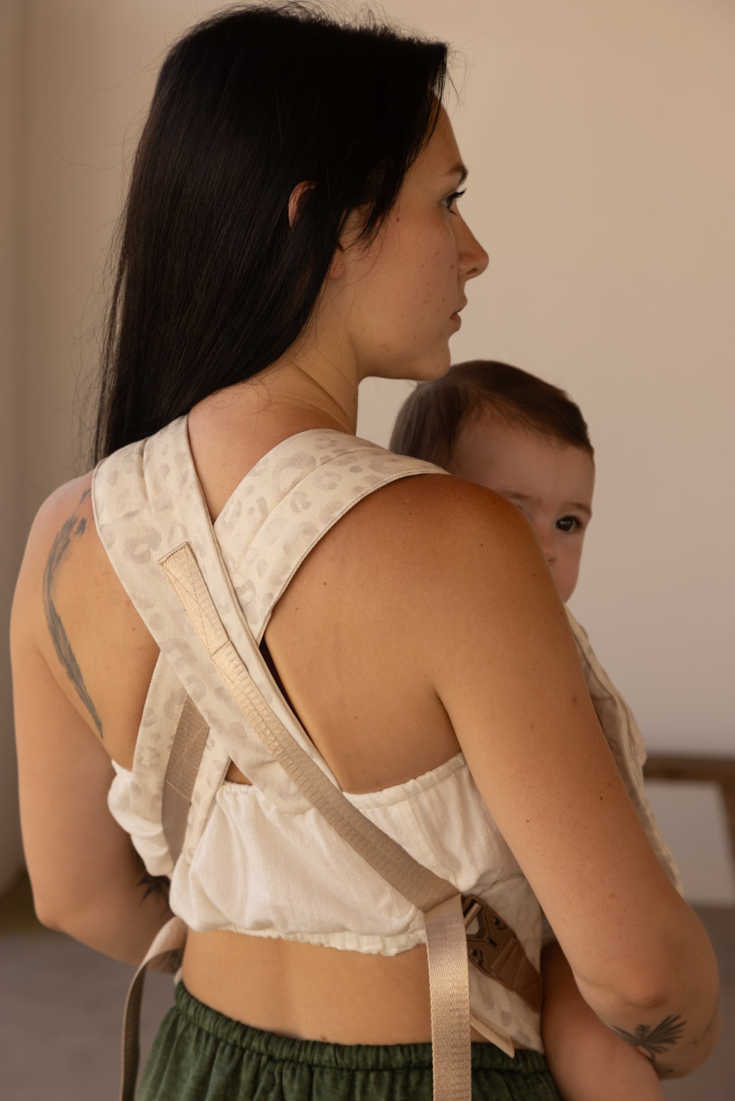 White Leopard - Lite Baby Carrier Ergonomic (3m+)