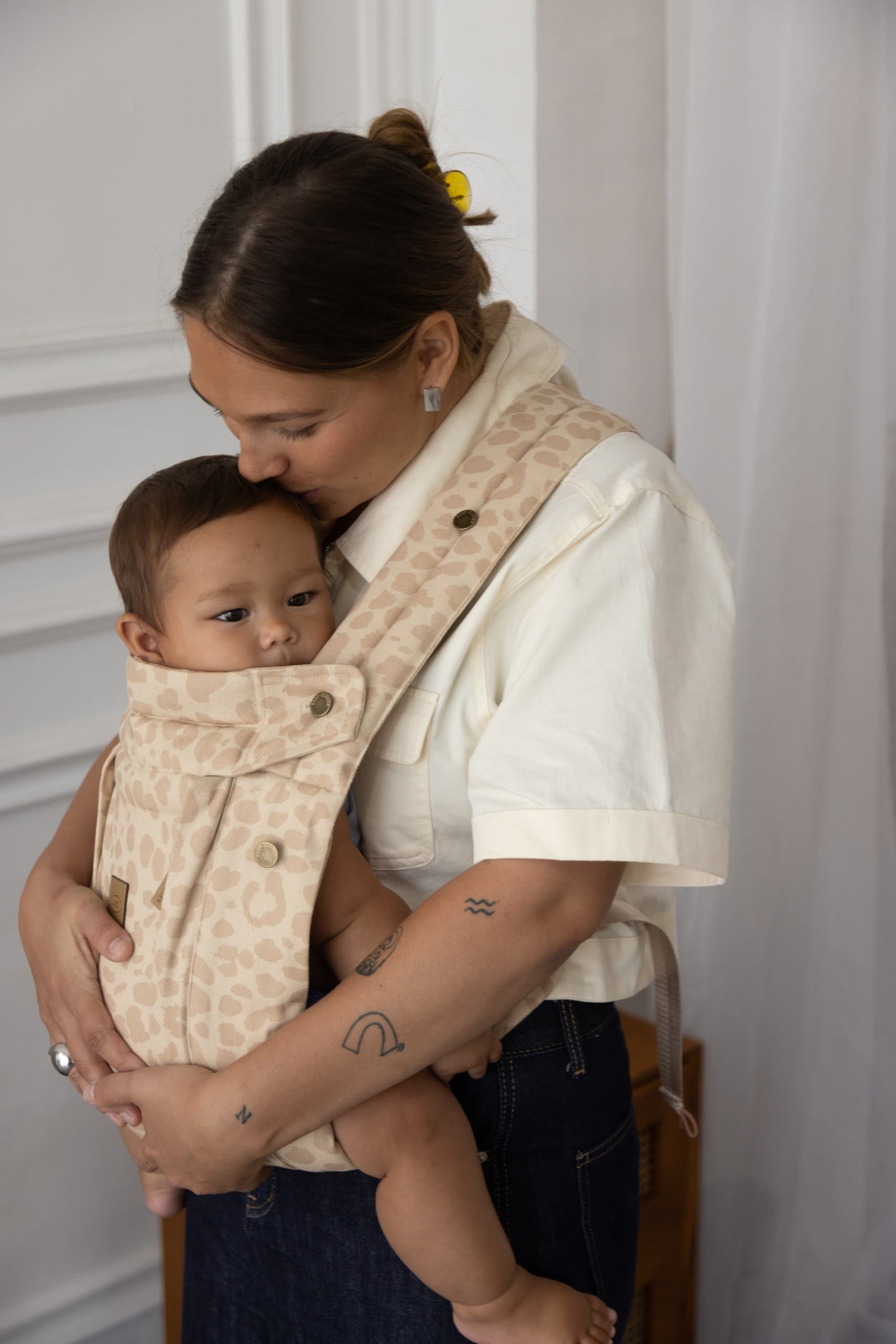 Sand Leopard - Lite Baby Carrier Ergonomic (3m+)