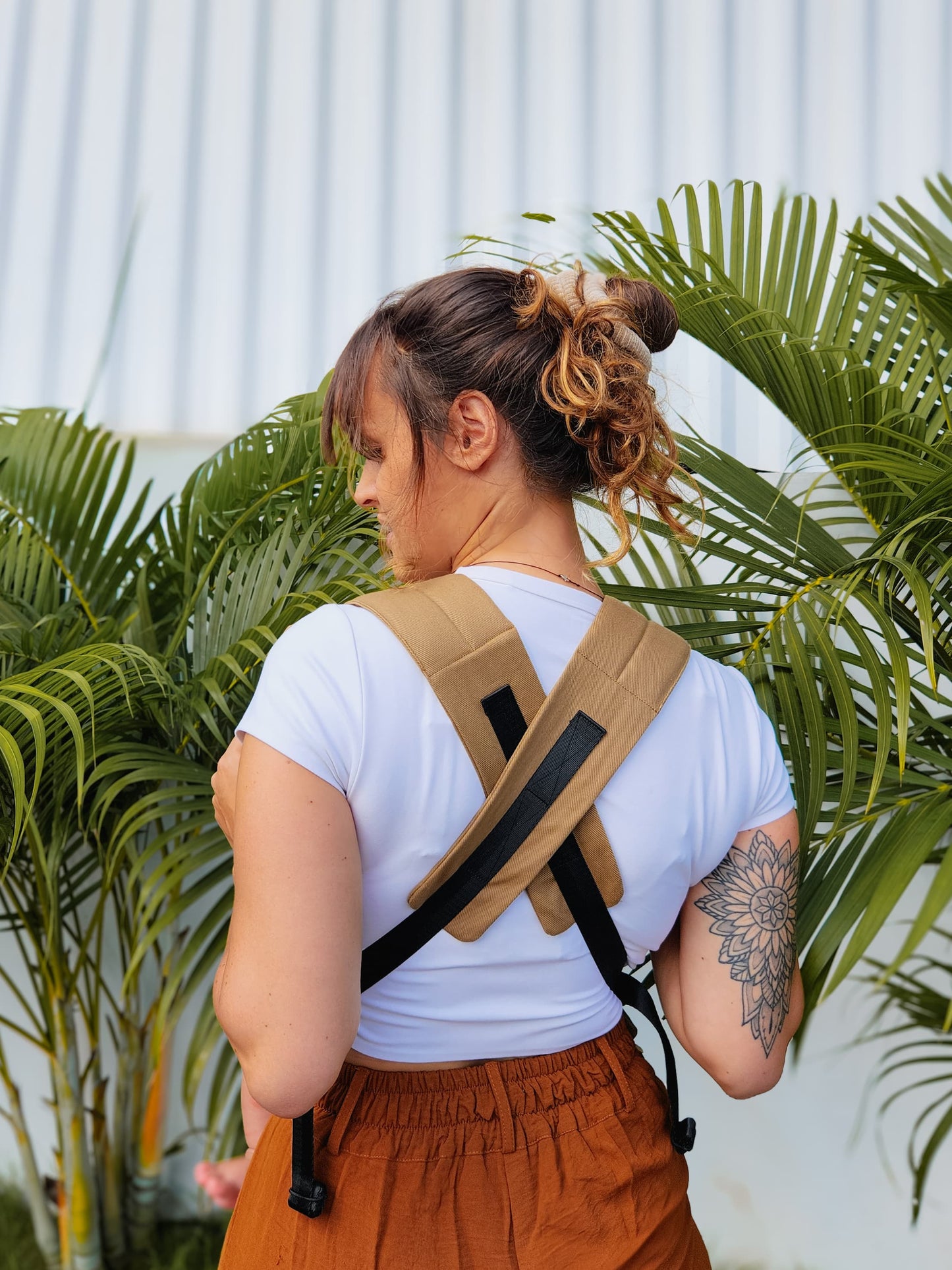 Caramel - Lite Baby Carrier Ergonomic (3m+)