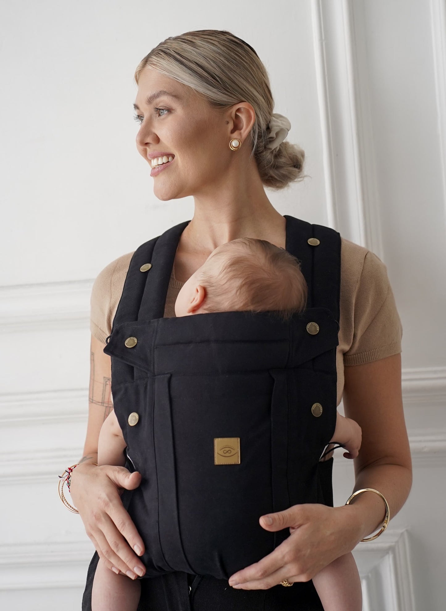 Black - Comfort Fit Ergonomic Adjustable Baby Carrier