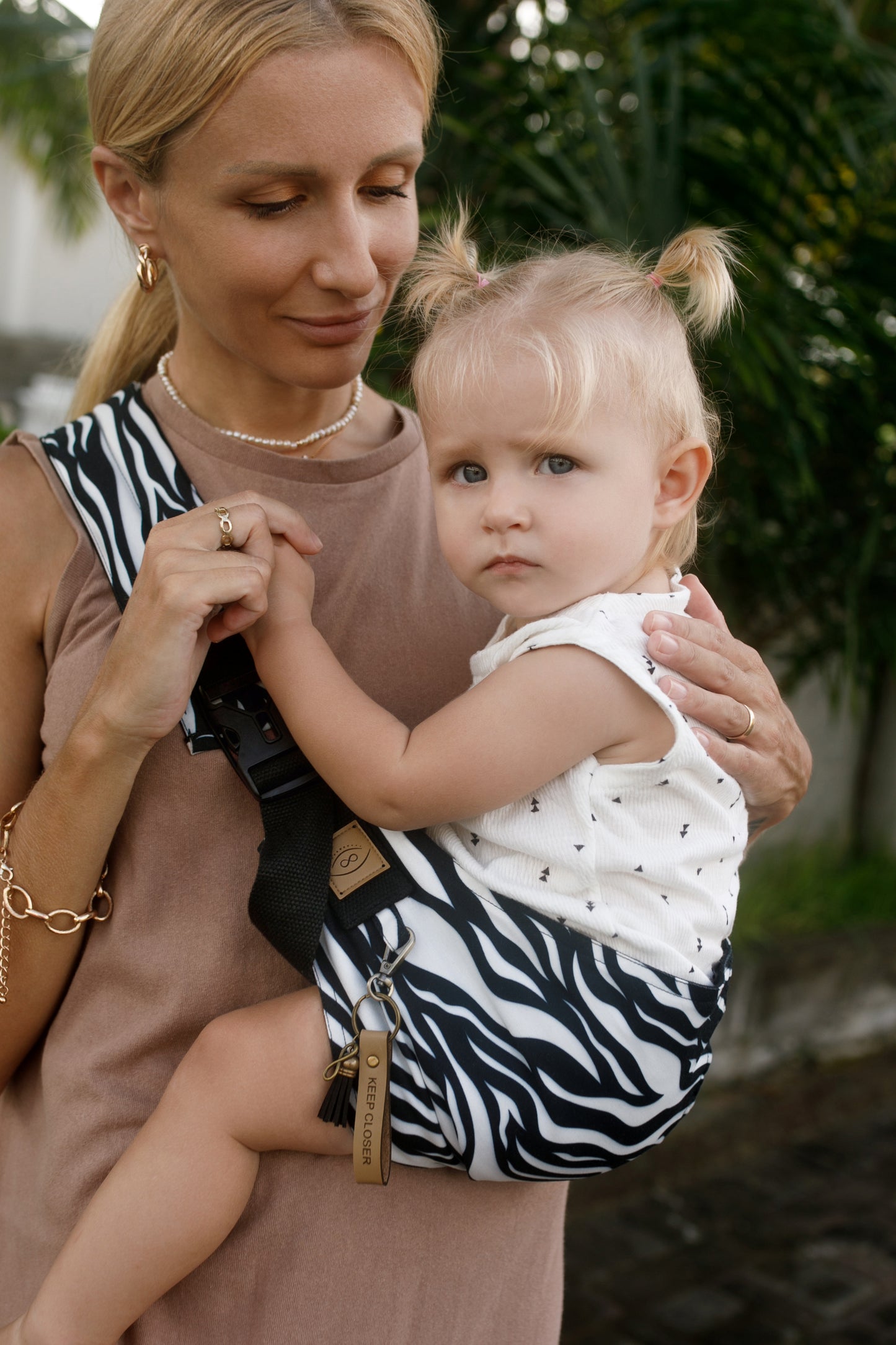 Zebra Black & White - Toddler Carrier