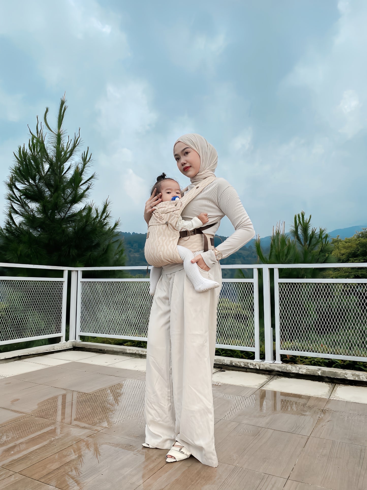 Custom Design - Comfort Fit Ergonomic Adjustable Baby Carrier