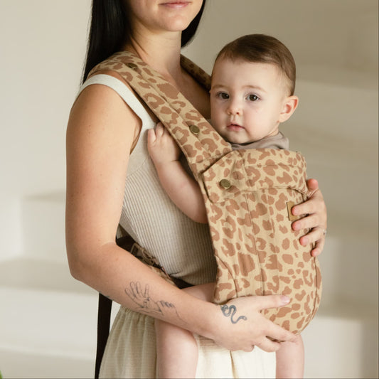 Latte Leopard - Lite Baby Carrier Ergonomic (3m+)